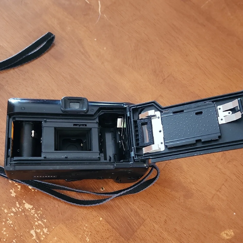 Minolta Freedom Tele Black Camera